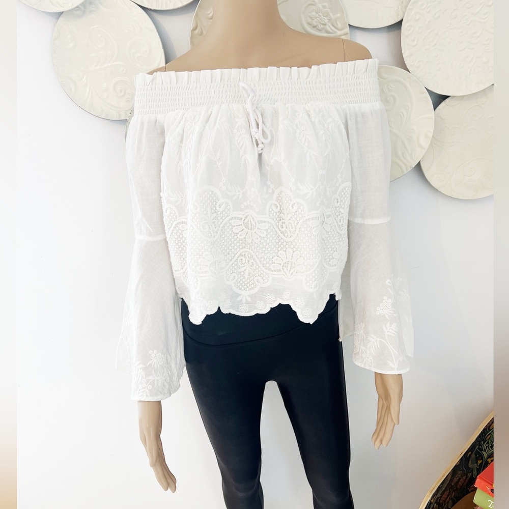 NWT Red Carter Off Shoulder Embroidered Blouse